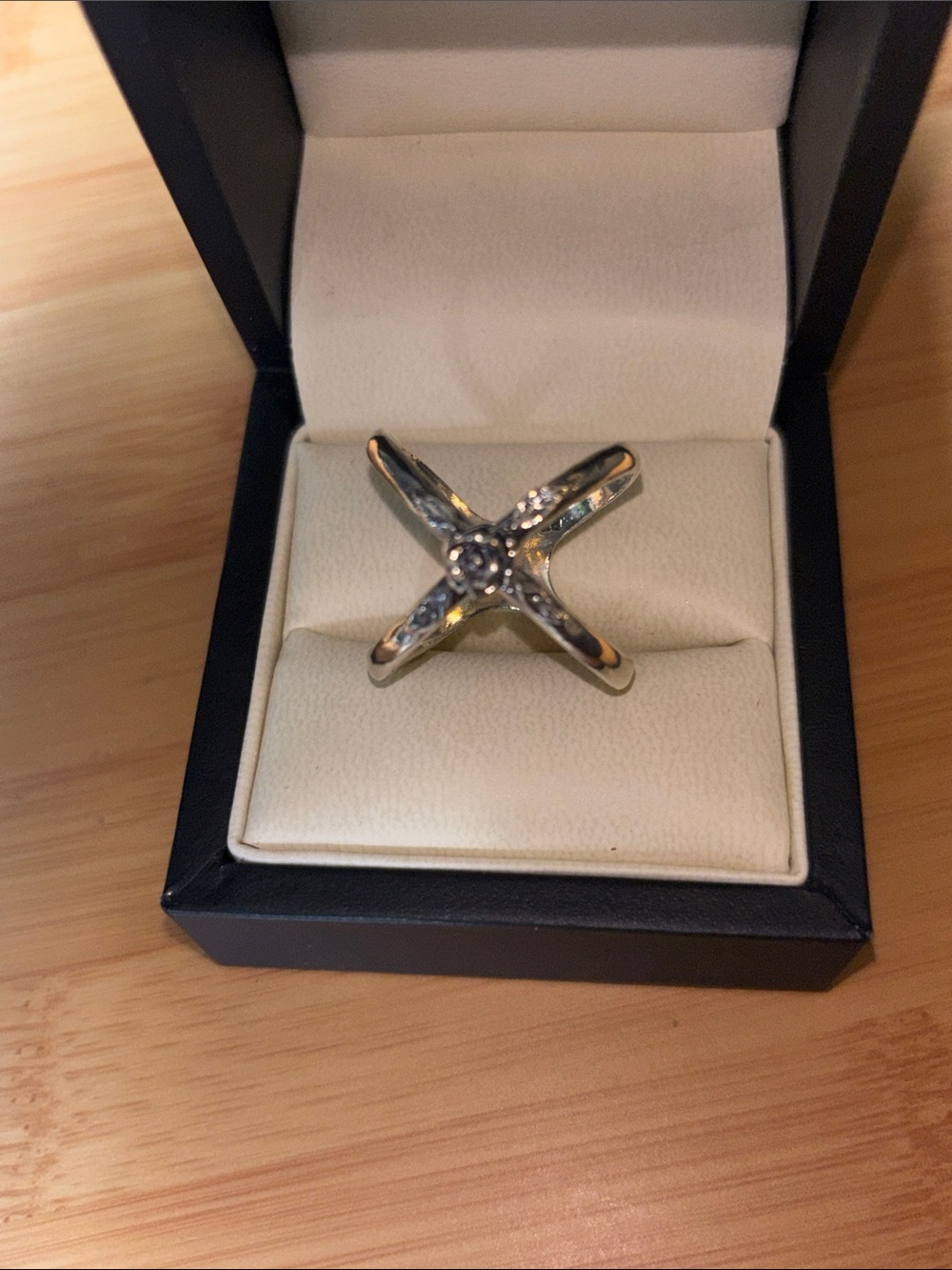 Or Paz X-Style Floral Accent Ring in Silver NWOT box not included